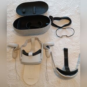 Meta Oculus Quest 2 256GB Standalone VR